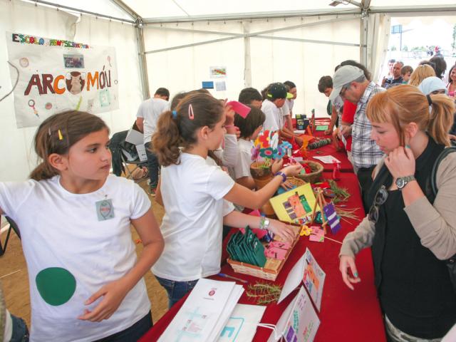 cultura emprenedora escola escuela emprender cooperativas viladecans bordas maria vasco vender puesto sant isidre