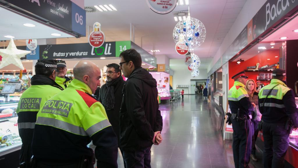 La Policia Local I Els Mossos Patrullen De Nou Junts Aquest Nadal Viladecans