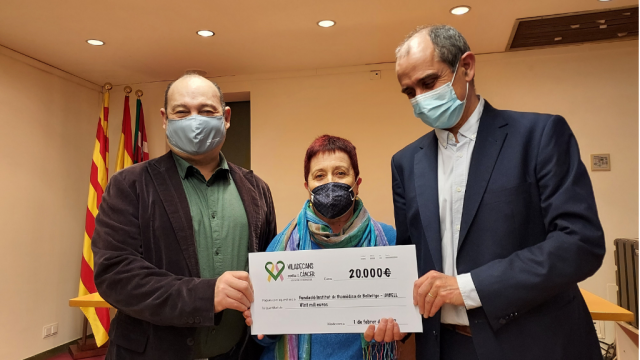 Viladecans contra el Càncer aporta 20.000 € a la investigació per la COVID