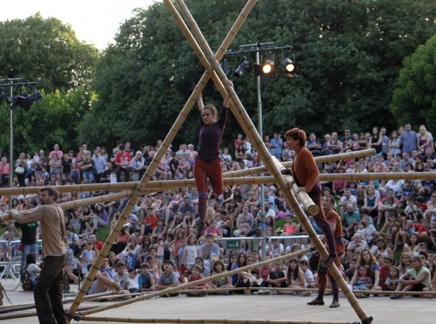 festival teatre al carrer viladecans de calle