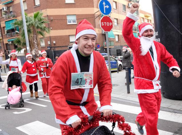 nadal viladecans cursa pares noel disfressa familia